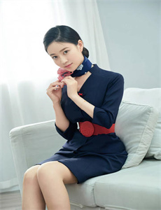 内射系列巨乳熟女被轮流内射-/人蛇大战之蛇蝎美人