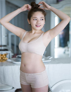 车内激吻哔哩哔哩/女人被调教狂躁C到高潮喷