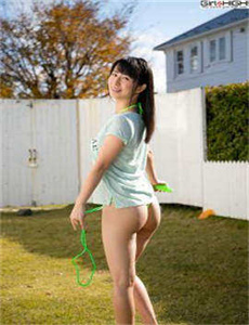 我变成黑皮辣妹和朋友做了,国产一二三区有声小说