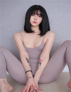 帮mm脱睡衣,翁公干三个熄妇